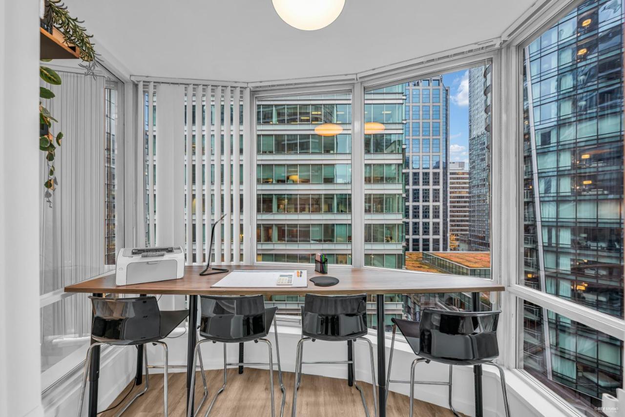 1-Br Condo In Downtown Coal Harbour With Parking And City Views Vancouver Exteriör bild
