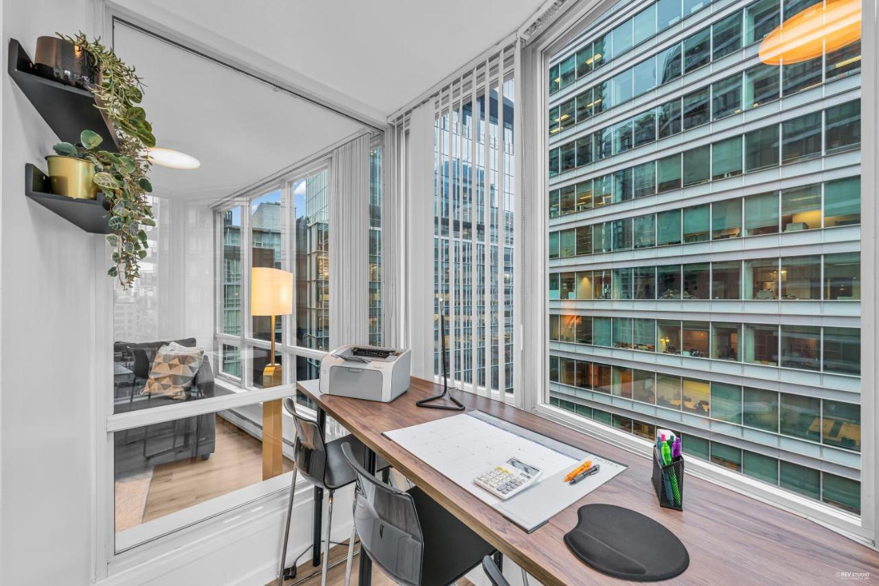 1-Br Condo In Downtown Coal Harbour With Parking And City Views Vancouver Exteriör bild